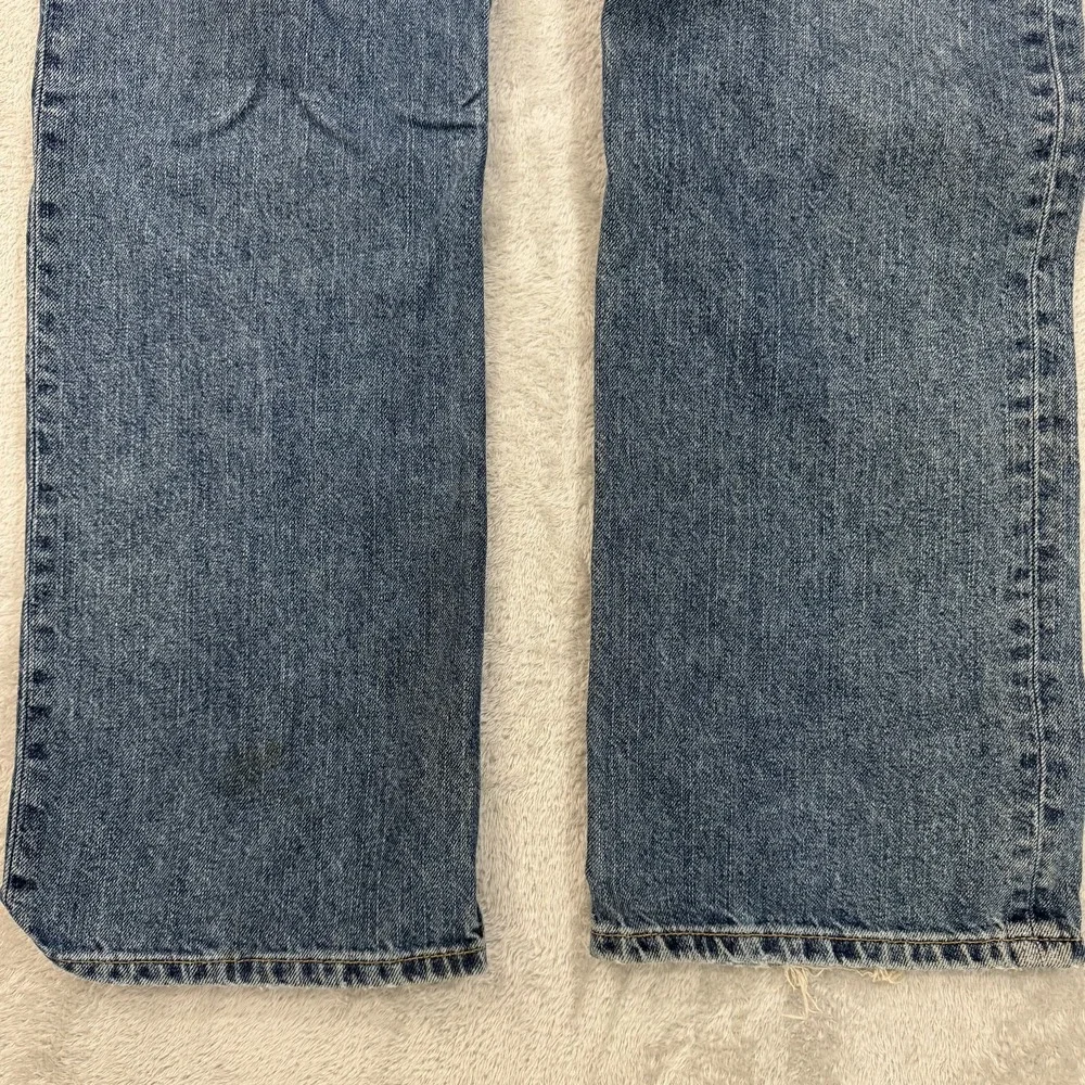 Levis very slight